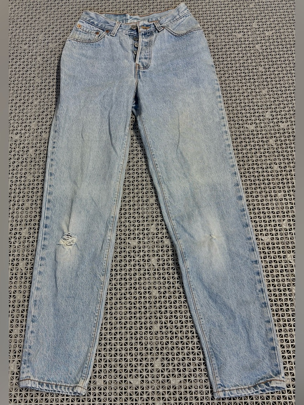 Vintage 90’s Levi's 501 Light/Med Wash Button-Fly Blue Jeans - Made in USA